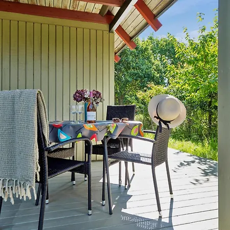 Authentic And Cosy On A Large Natural Plot Close To The Child-friendly Bonnerup And The Charming Fishing Harbour *