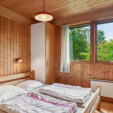 Authentic And Cosy On A Large Natural Plot Close To The Child-friendly Bonnerup And The Charming Fishing Harbour Nyaraló