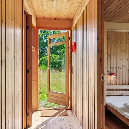 Authentic And Cosy On A Large Natural Plot Close To The Child-friendly Bonnerup And The Charming Fishing Harbour Nyaraló