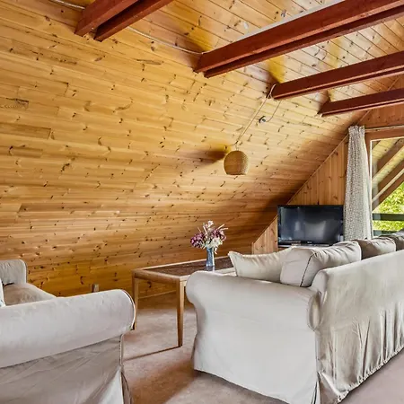 Authentic And Cosy On A Large Natural Plot Close To The Child-friendly Bonnerup And The Charming Fishing Harbour Glesborg