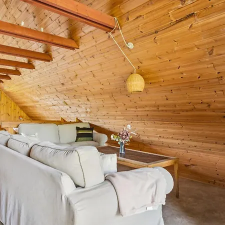 Authentic And Cosy On A Large Natural Plot Close To The Child-friendly Bonnerup And The Charming Fishing Harbour *