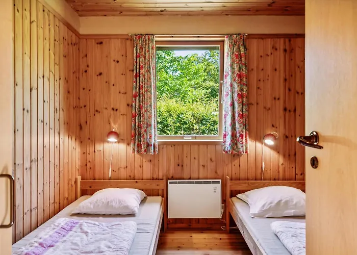 Authentic And Cosy On A Large Natural Plot Close To The Child-friendly Bonnerup And The Charming Fishing Harbour