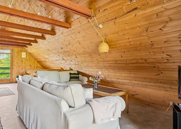 Authentic And Cosy On A Large Natural Plot Close To The Child-friendly Bonnerup And The Charming Fishing Harbour *